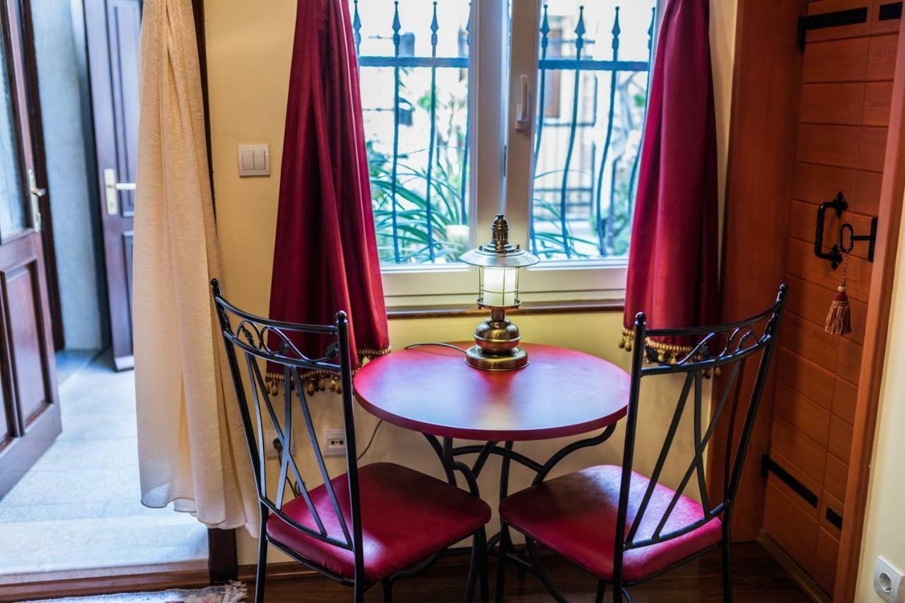 Emperor'S Suites สปลิท ภายนอก รูปภาพ